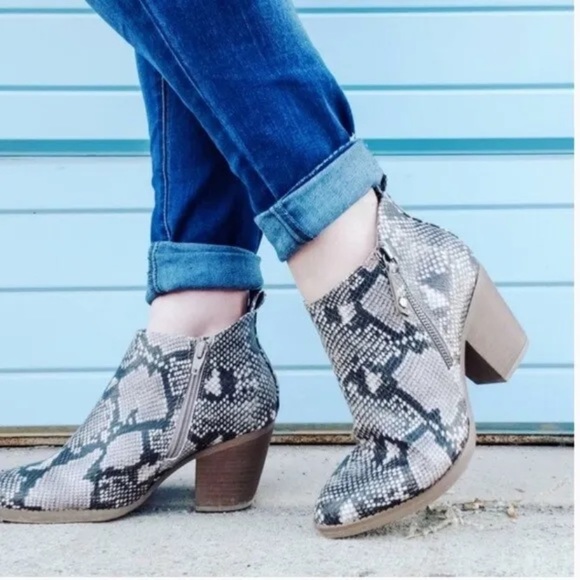 Universal Thread Snakeskin Booties - Picture 9 of 9